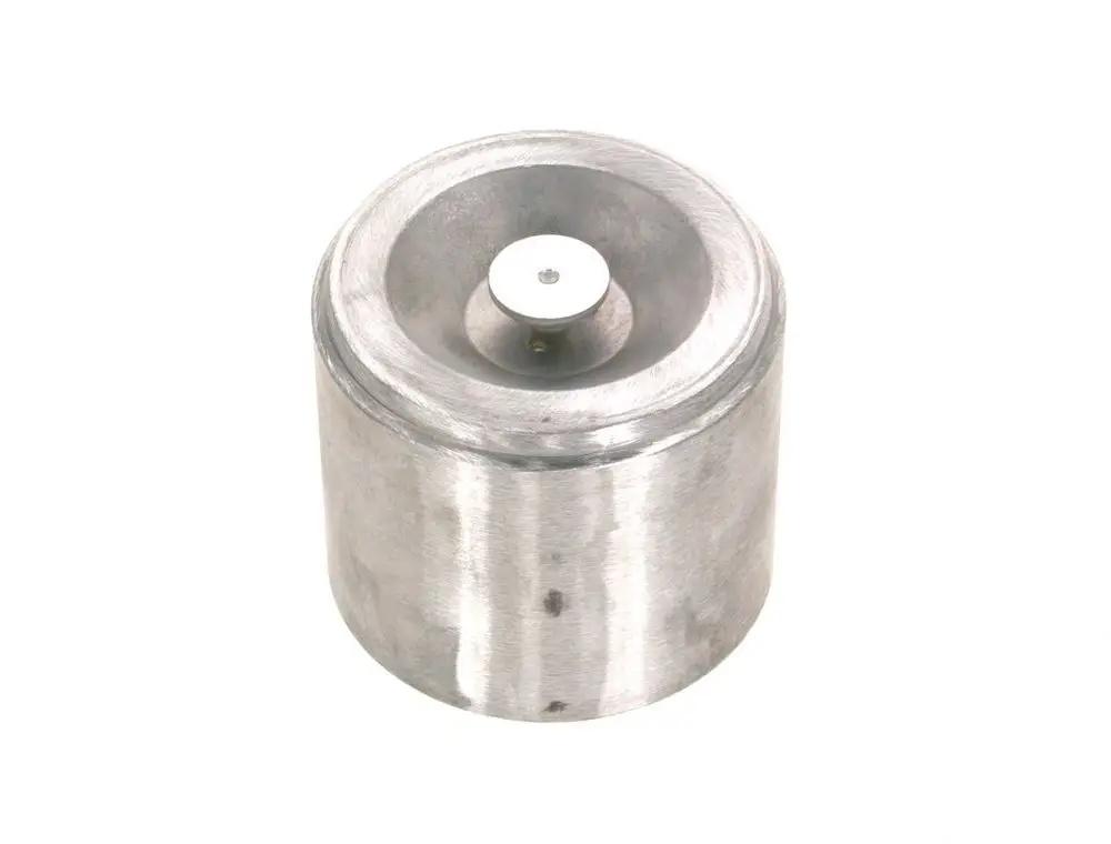 Metallischer Umlenktopf von Bosch mit zentralem Gewindeeinsatz. Die Bauform ist zylindrisch, die Oberfläche ist glatt und hat einen glänzenden Finish.
